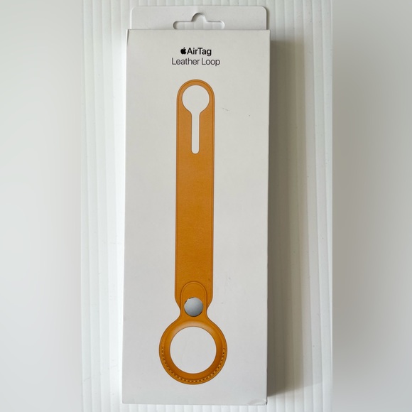 Apple Air Tag Loop in “California Poppy”” Brand new, sealed *AirTag not included - Picture 1 of 4